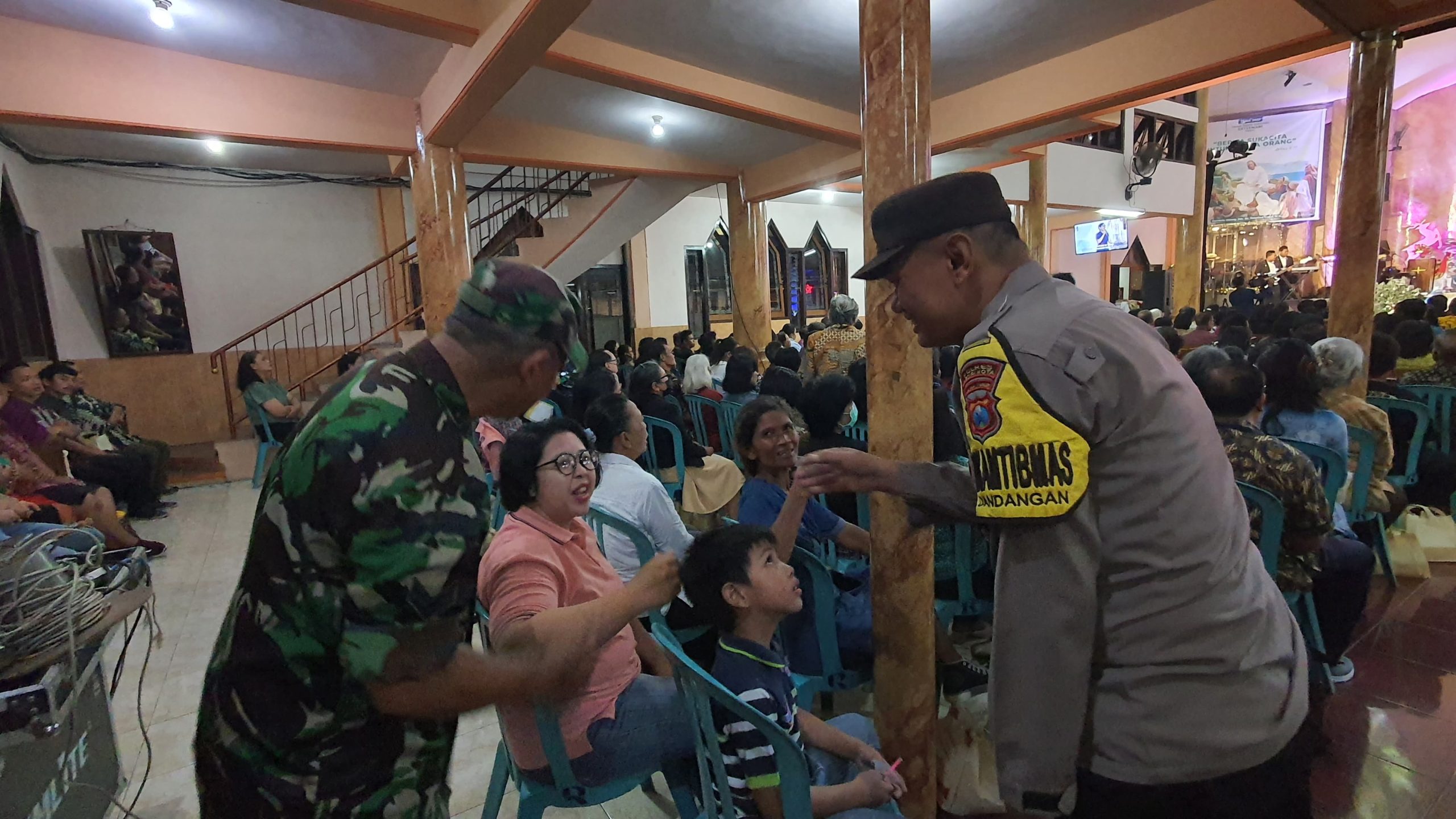 Amankan Ibadah Perayaan Natal, Polres Kediri Kota Terjunkan Personel Pengamanan