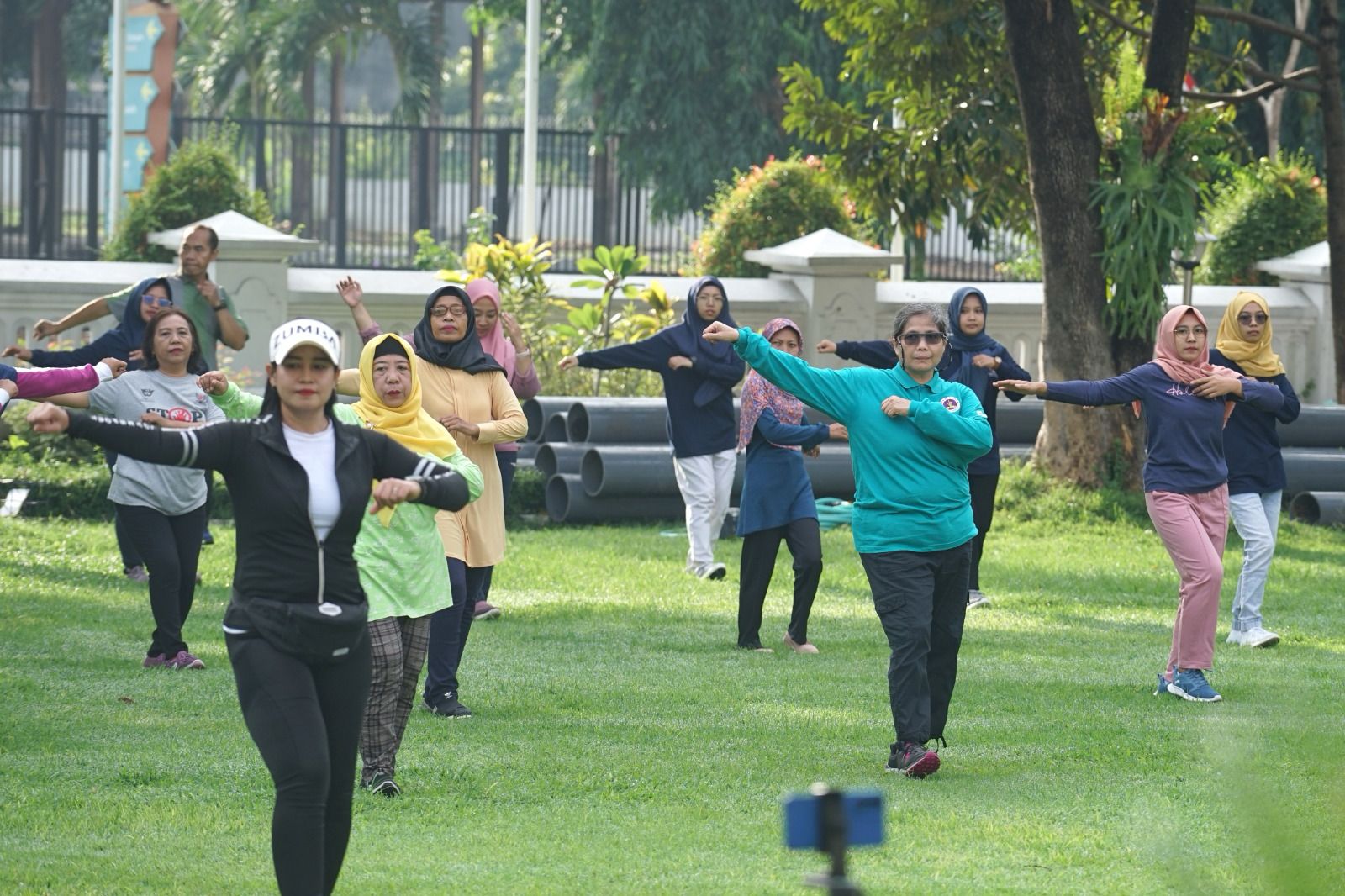 Pj Wali Kota Kediri Zanariah Senam Bersama, Jaga Kebugaran Tubuh dan Ajang Pererat Silaturahmi