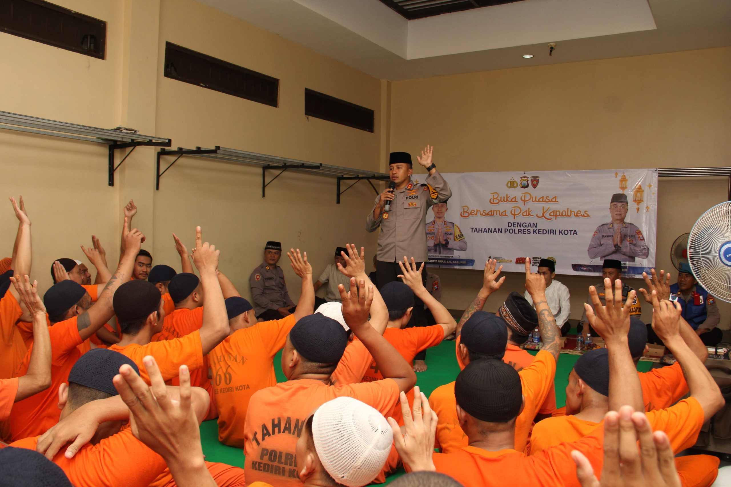 Ramadhan Berkah, Kapolres Kediri Kota Buka Puasa Bersama Tahanan