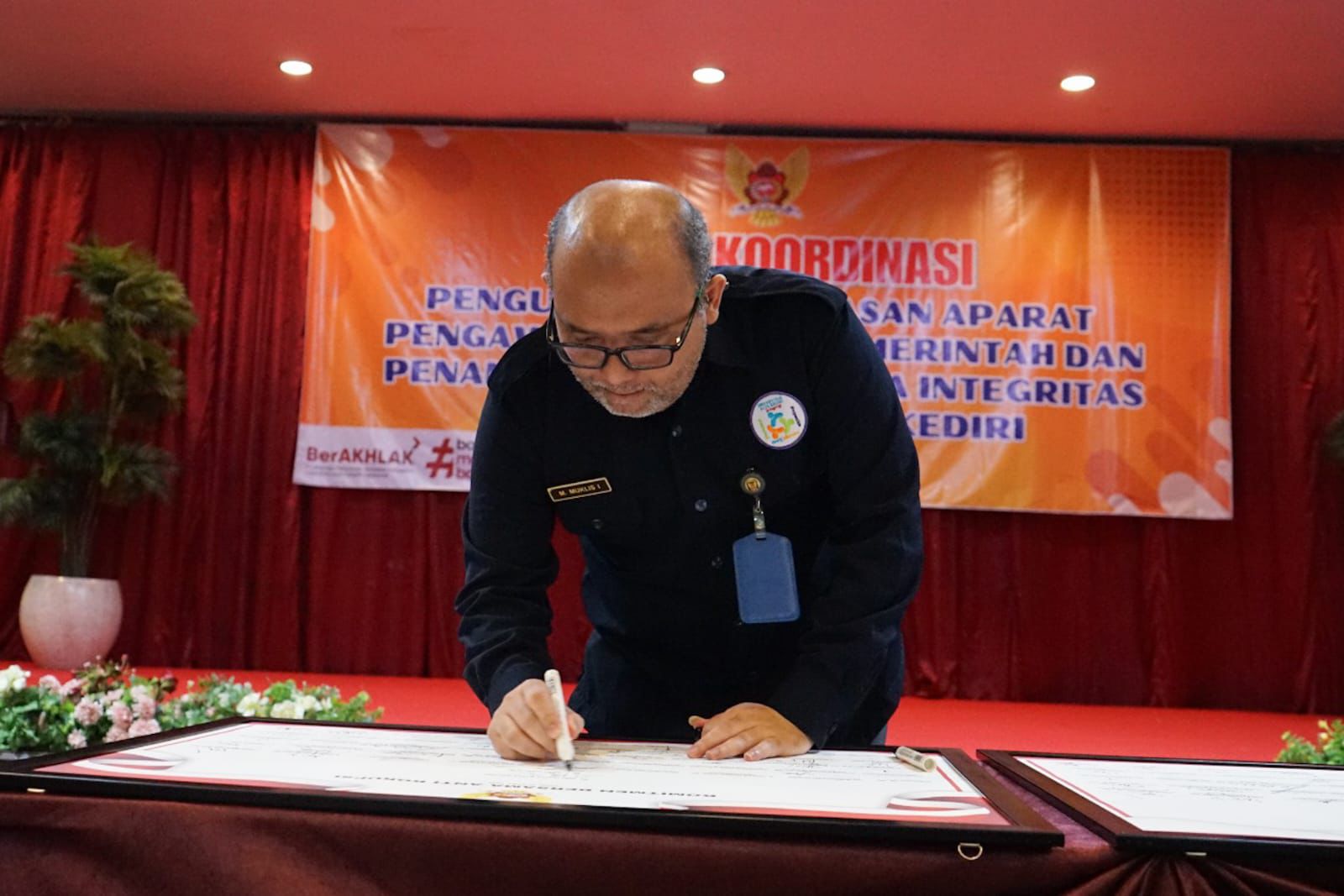 Pj Wali Kota Kediri Zanariah Buka Rakor Peningkatan Pengawasan APIP dan Penandatanganan Pakta Integritas Antikorupsi 