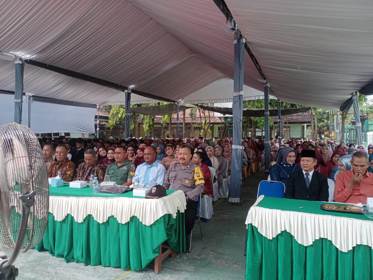 Kanit Binmas Polsek Kunjang, Hadiri Tasyakuran Akhir Pembelajaran Kelas IX SMPN 2 Kunjang