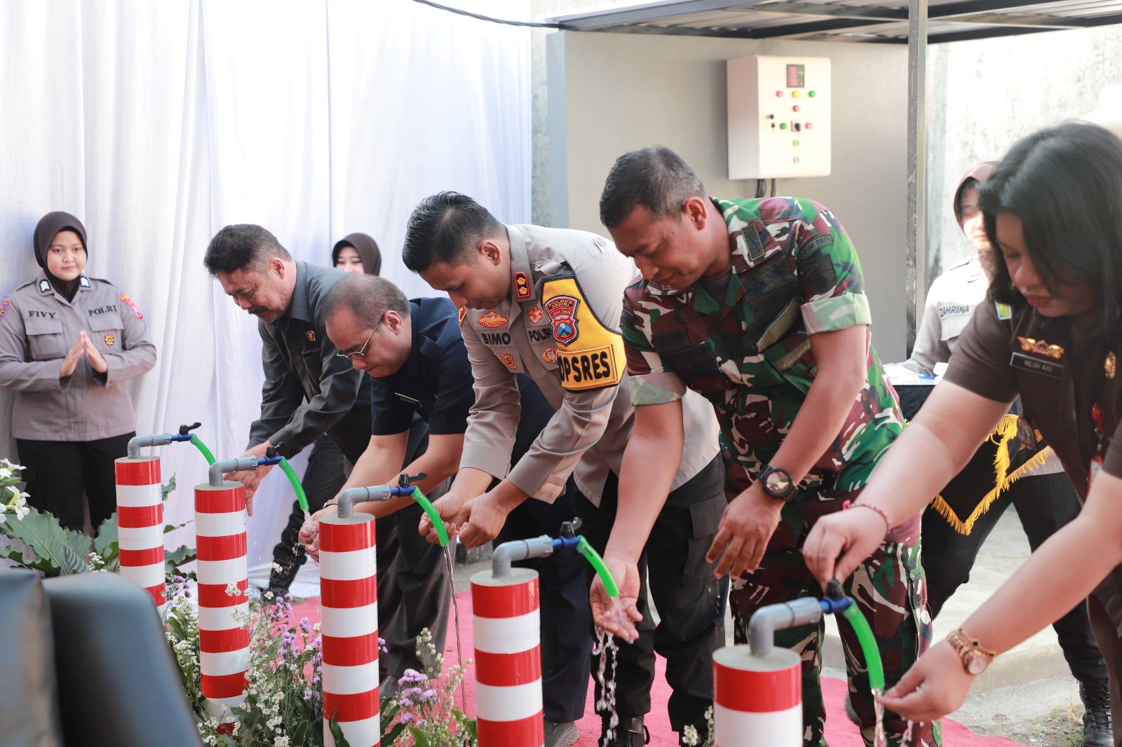 Polres Kediri Beri Bantuan Pengadaan Air Bersih Lewat Sumur Bor