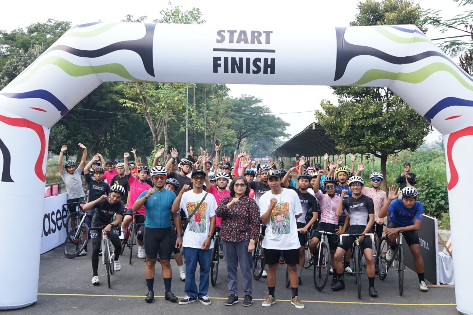 Pj Wali Kota Kediri Berangkatkan Peserta Crit In Joy 2024