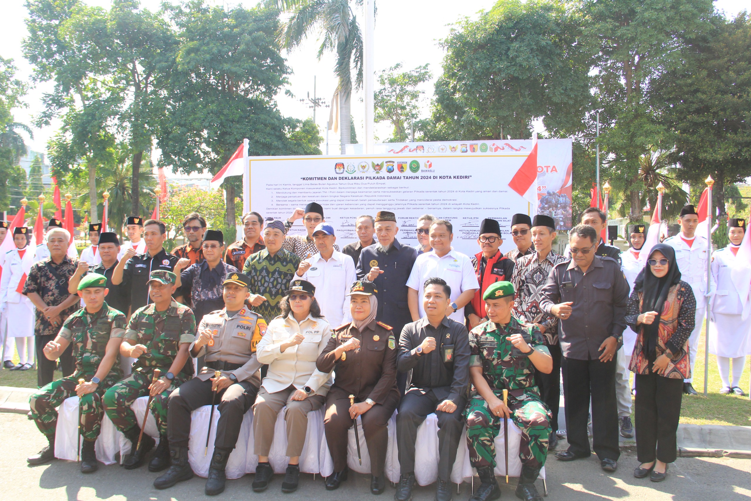 Jelang Pilkada 2024, Polres Kediri Kota Apel Gelar Pasukan, Deklarasi Damai dan Simulasi Sispamkota 