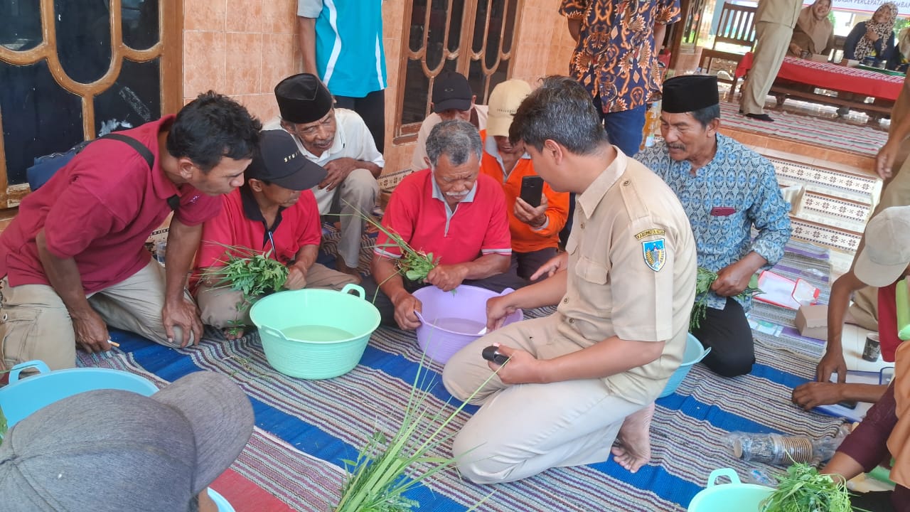 TMMD 122 Kodim 0809/Kediri, Gelar Pelatihan Pembuatan Pupuk Organik Modern