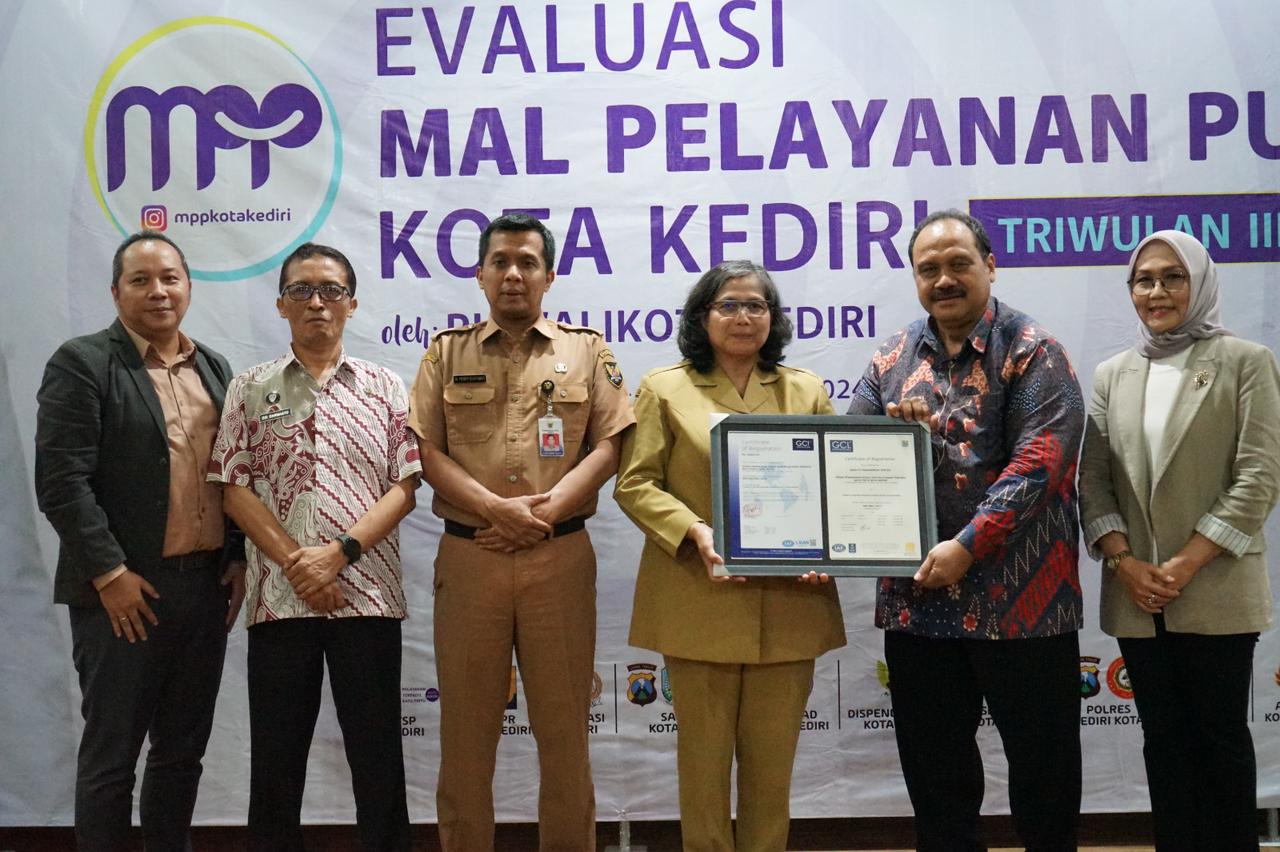 Pj Wali Kota Kediri Beri Arahan Pada Evaluasi MPP Triwulan III