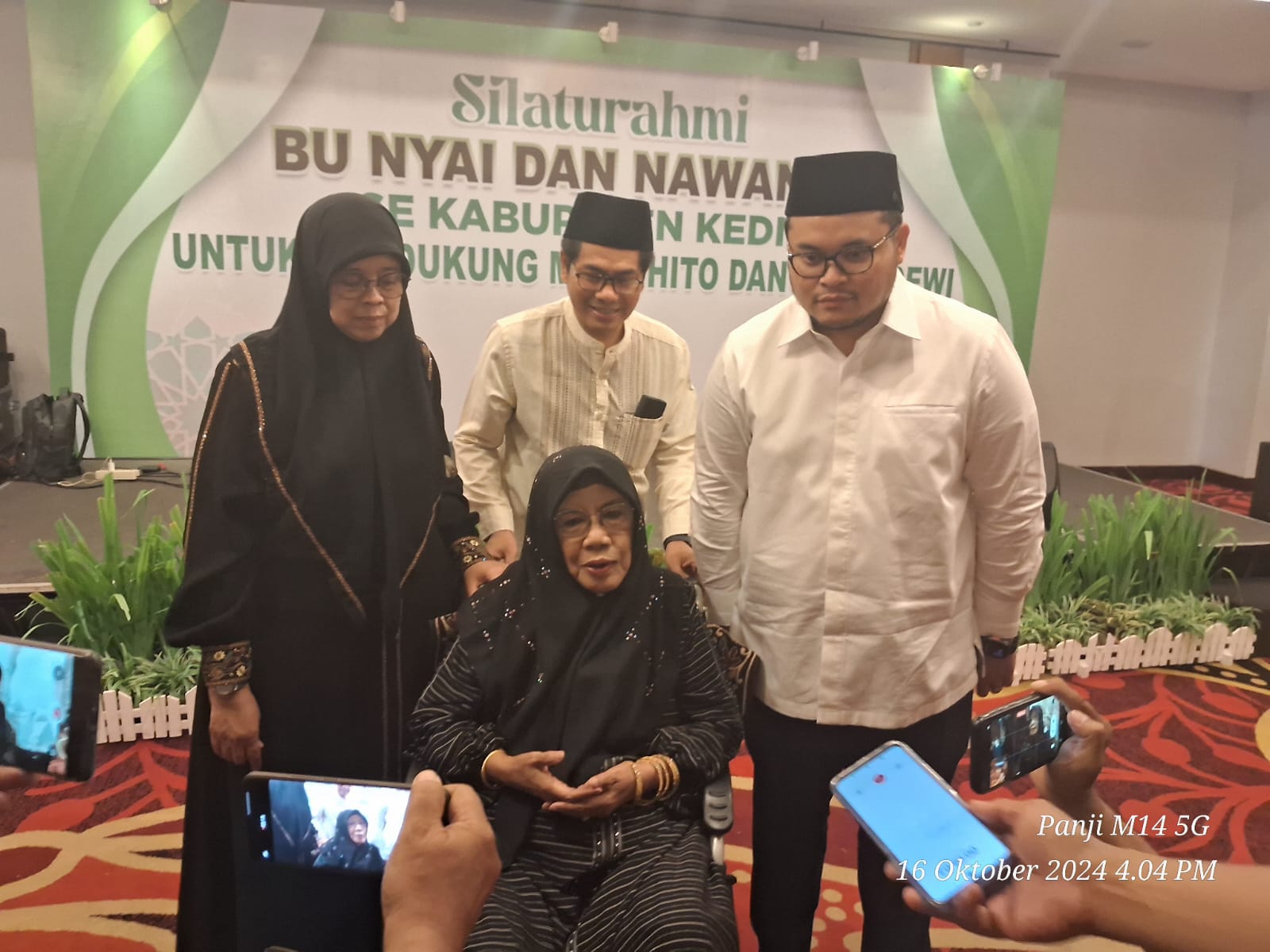 Curhat Bu Nyai dan Nawaning Se-Kabupaten Kediri, Mas Dhito: Lakukan Pemerataan dan Dorong Berwirausaha