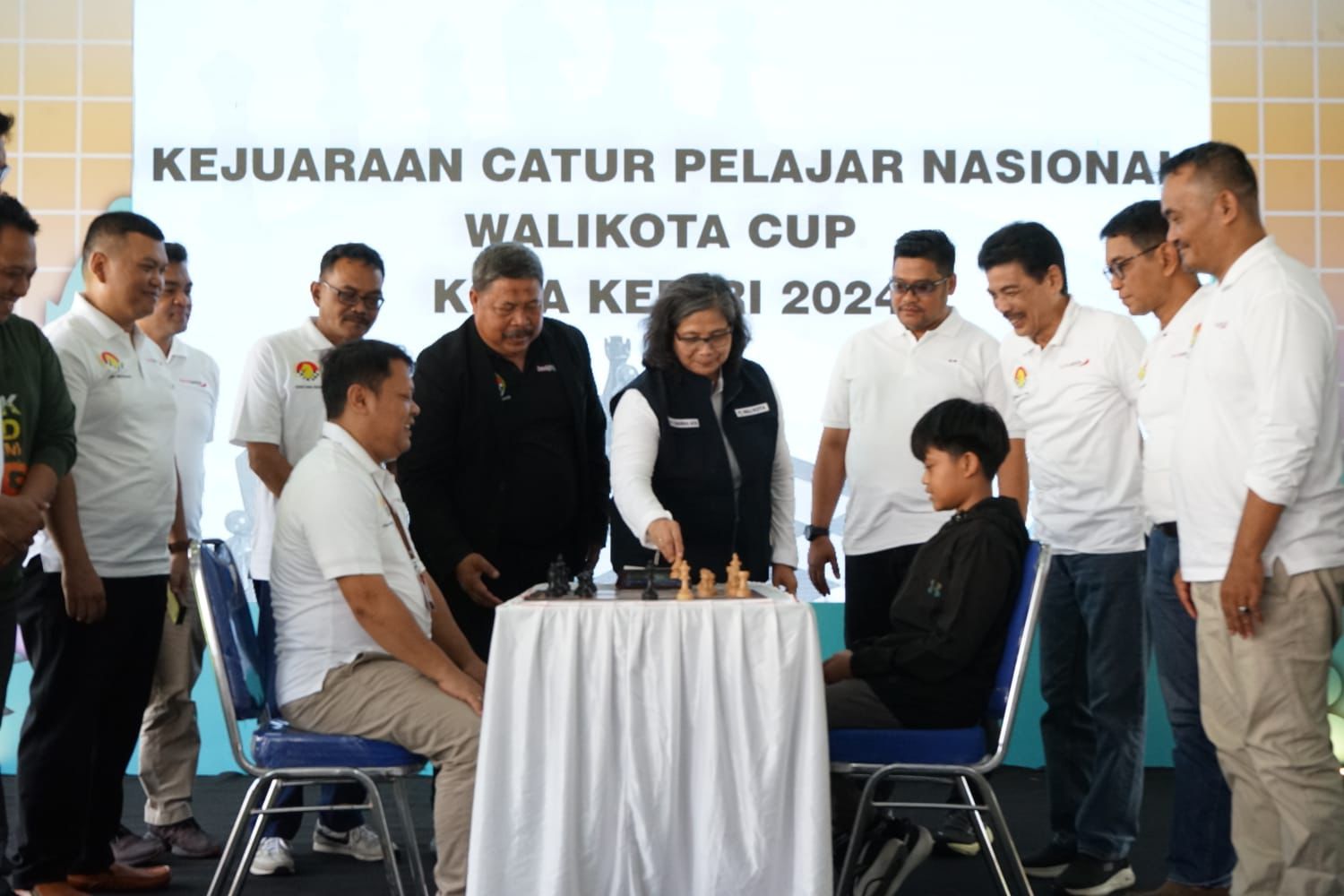 Pj Wali Kota Kediri Buka Kejuaraan Nasional Catur Pelajar Wali Kota Cup