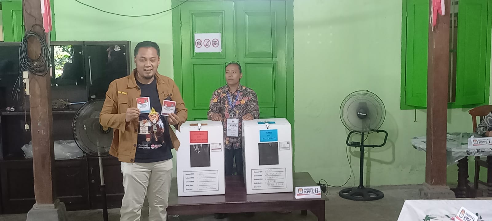 Paslon Salurkan Hak Pilih, KPU Kabupaten Kediri: Pemungutan Suara Dimulai Tepat Waktu