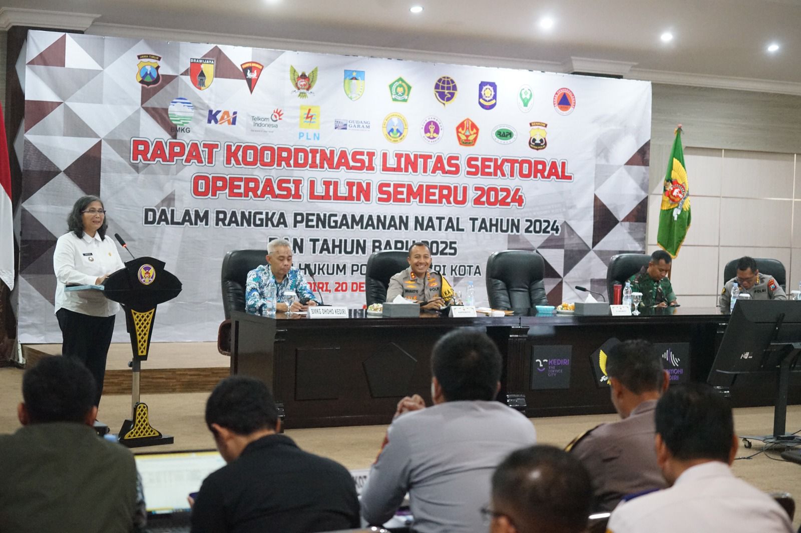 Pj Wali Kota Kediri Beri Arahan Dalam Rakor Operasi Lilin Semeru 2024