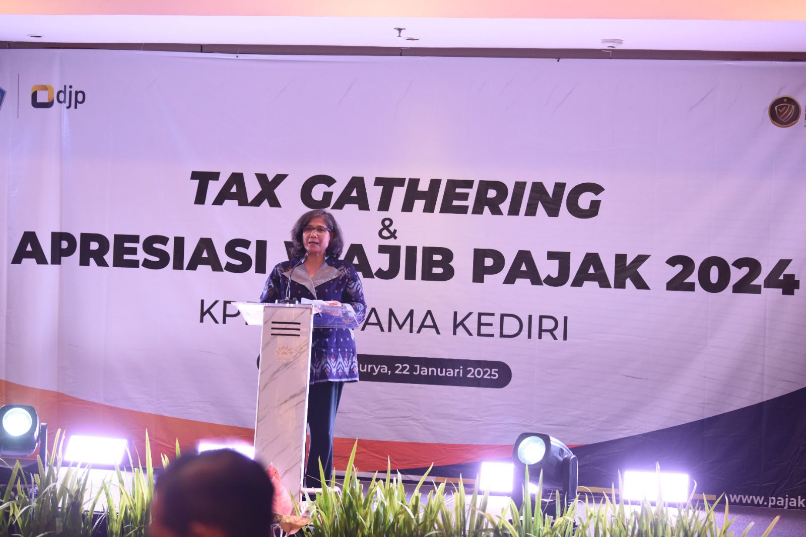 Pj Wali Kota Kediri Zanariah Hadiri Tax Gathering dan Apresiasi Wajib Pajak