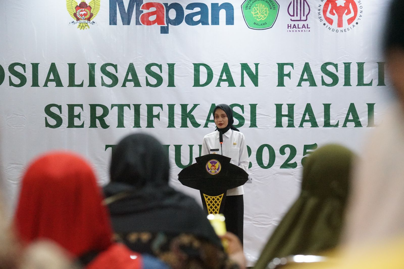 Buka Sosialisasi dan Fasilitasi Sertifikasi Halal, Mbak Wali Tekankan Pentingnya Sertifikat Halal Pada Pelaku Usaha
