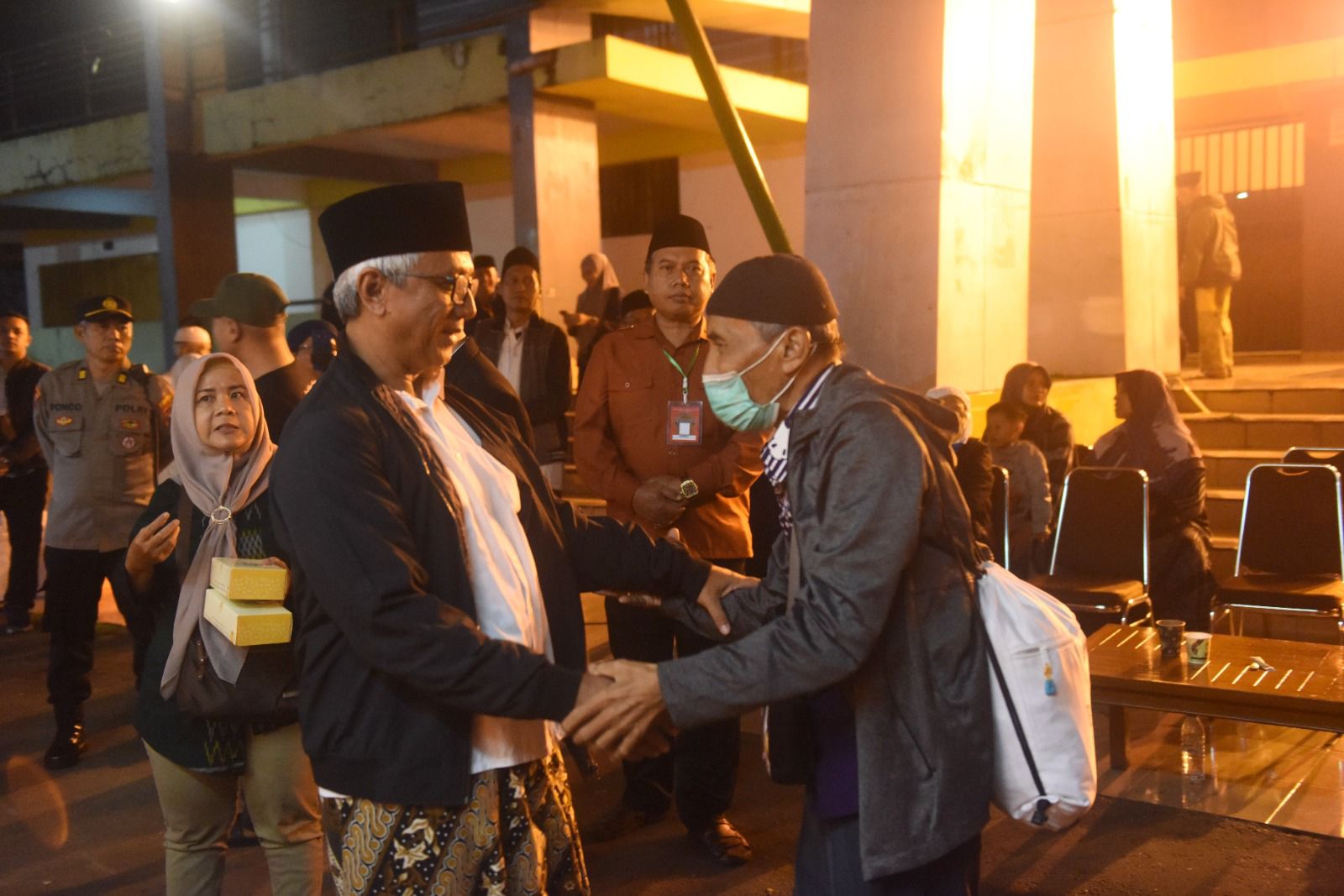 Gus Qowim Sambut Kedatangan Jemaah Haji Kota Kediri