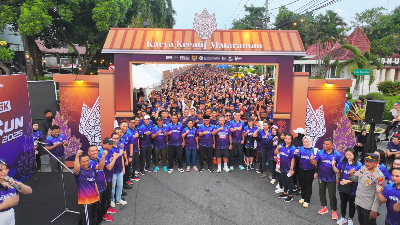 Berangkatkan dan Ikuti Mataraman QRIS Run 2025, Gus Qowim Harap Ekosistem Pembayaran Digital Makin Meluas