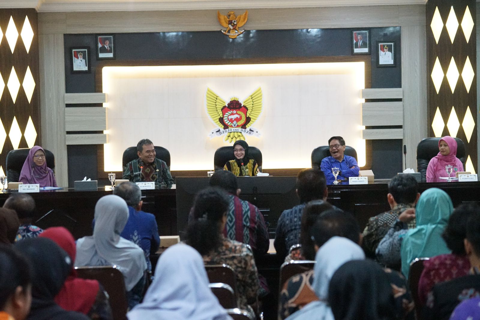 Mbak Wali Buka Sosialisasi Etika Petugas Layanan Dalam Memberi Pelayanan Bagi Kelompok Rentan/Disabilitas