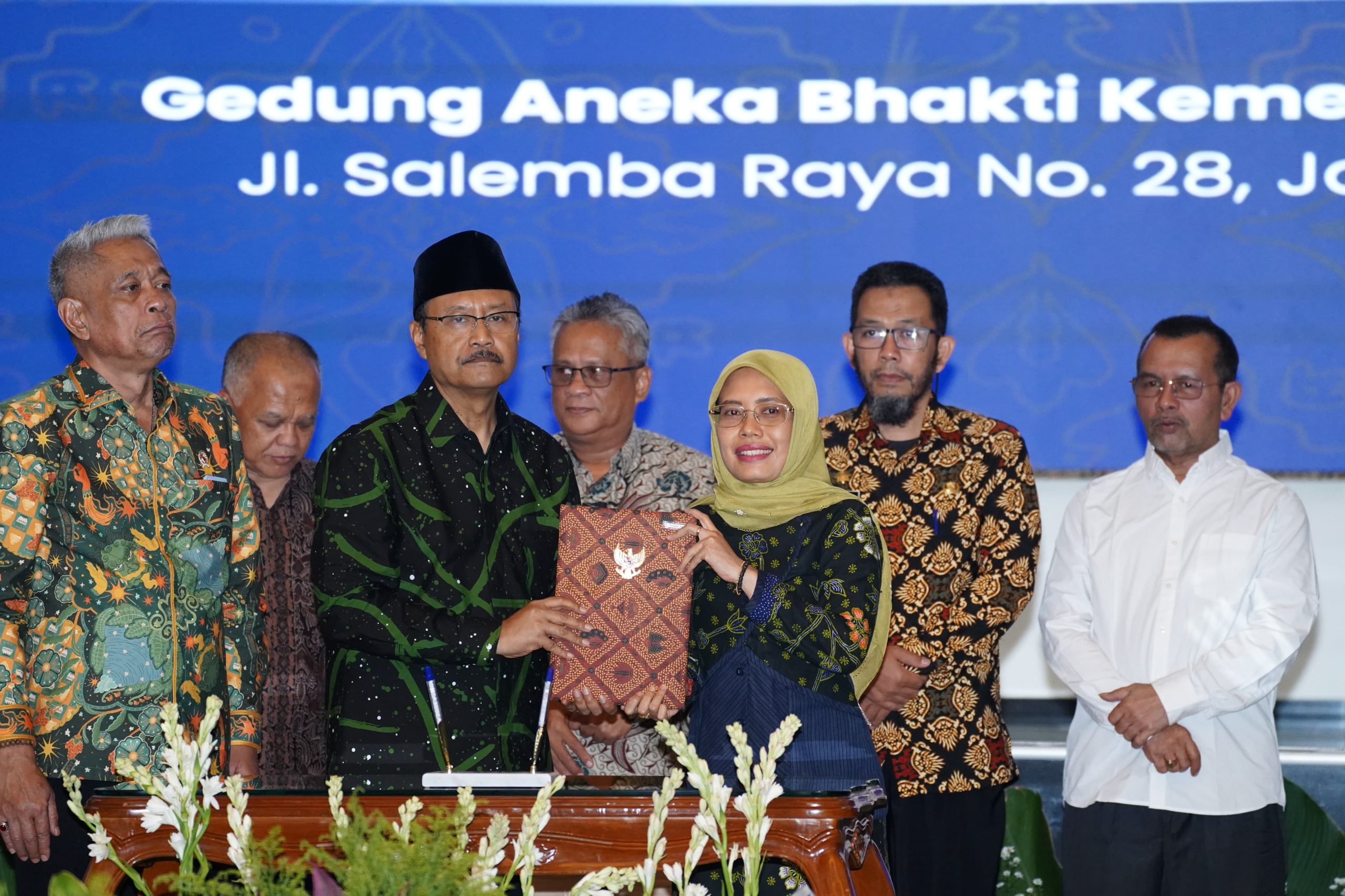 Tandatangani Perjanjian Pinjam Pakai Aset Pemkab untuk Sekolah Rakyat, Ini Harapan Wabup Dewi
