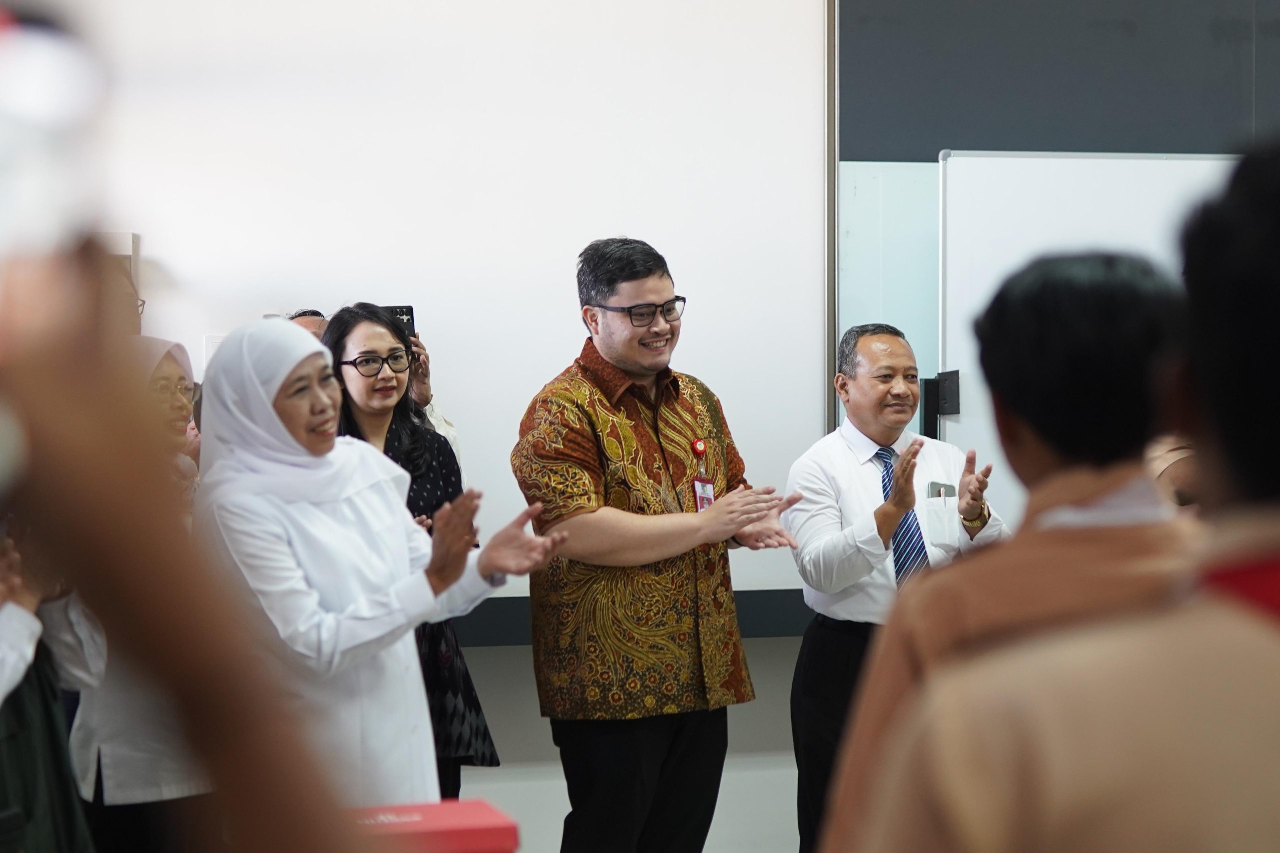 ubernur Khofifah Puji Fasilitas Sekolah Rakyat yang Disediakan Mas Dhito