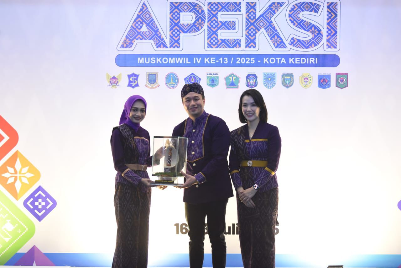 Hangatnya Keakraban Mbak Wali dan Kepala Daerah Komisariat Wilayah IV APEKSI Saat Gala Dinner