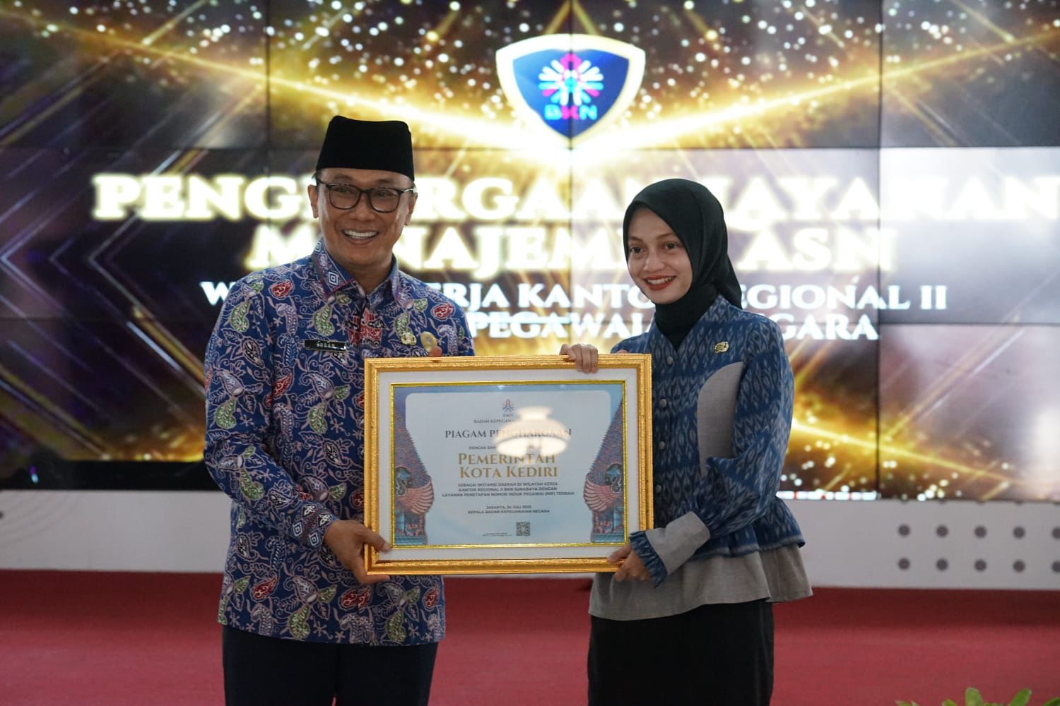 Mbak Wali Terima Tiga Penghargaan Dari BKN, Bukti Komitmen Tingkatkan Manajemen ASN dan Layanan Kepegawaian