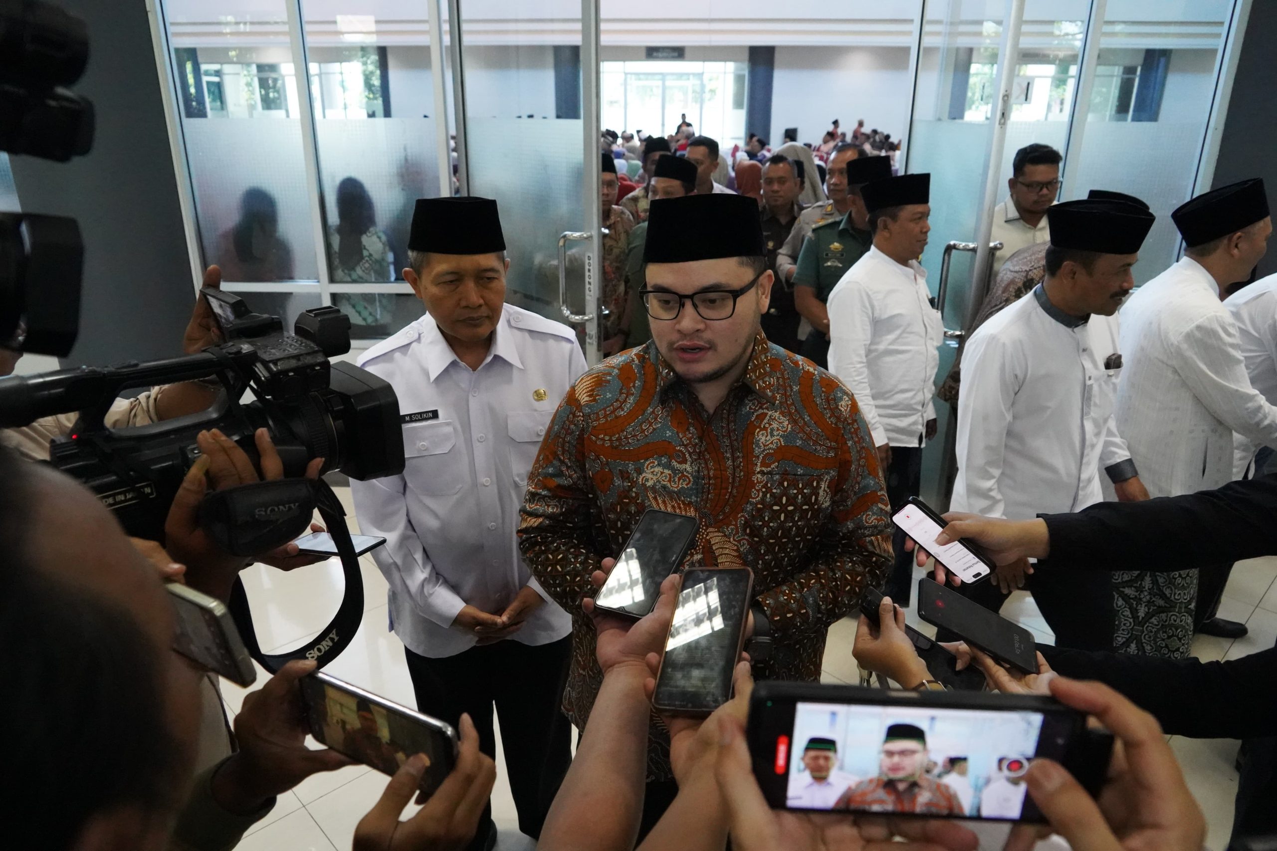 Mas Dhito Minta Peredaran Miras Ditertibkan
