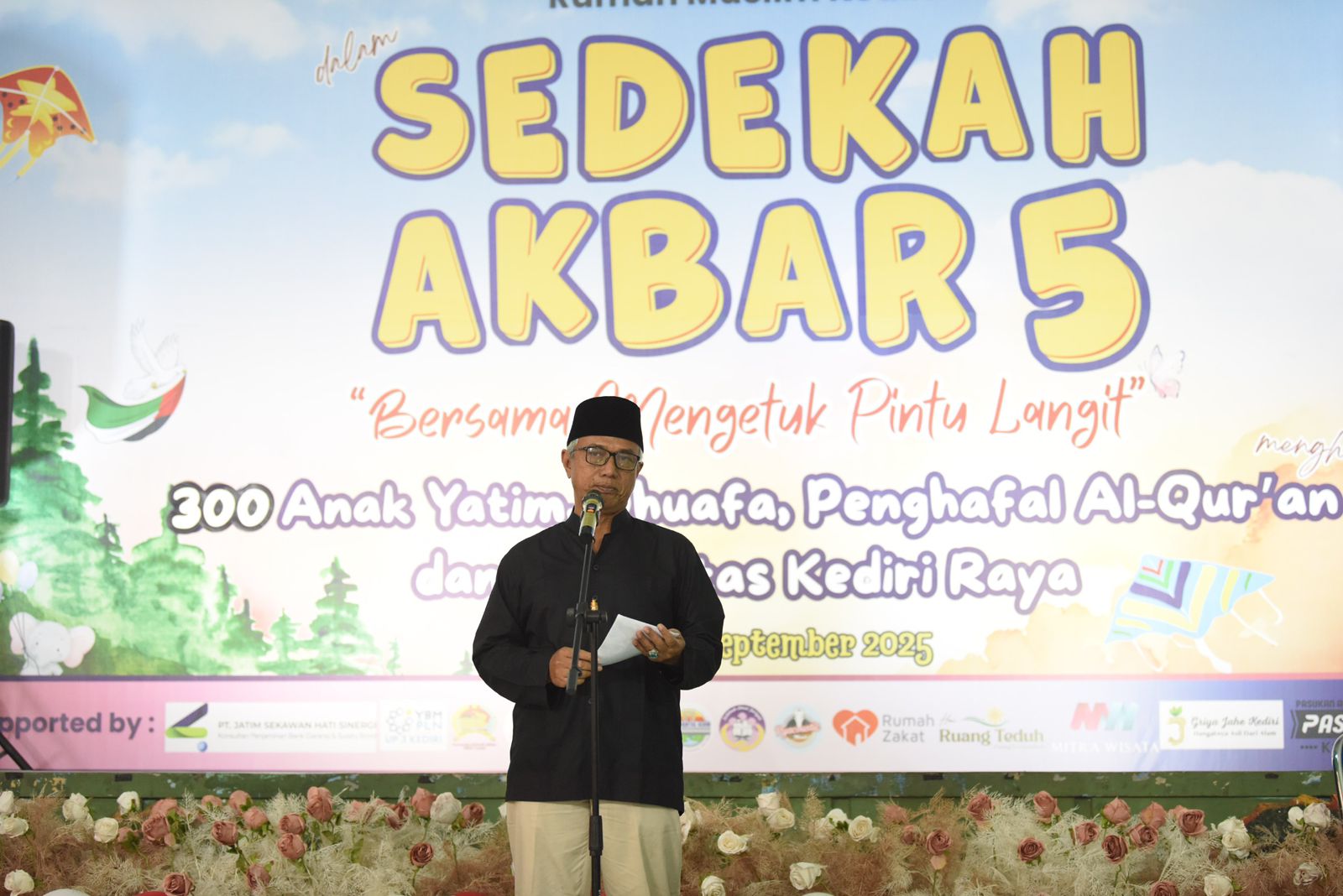 Sedekah Akbar 5, Gus Qowim: Jadikan Sedekah Budaya, Doa Anak Yatim Jadi Jalan Keberkahan