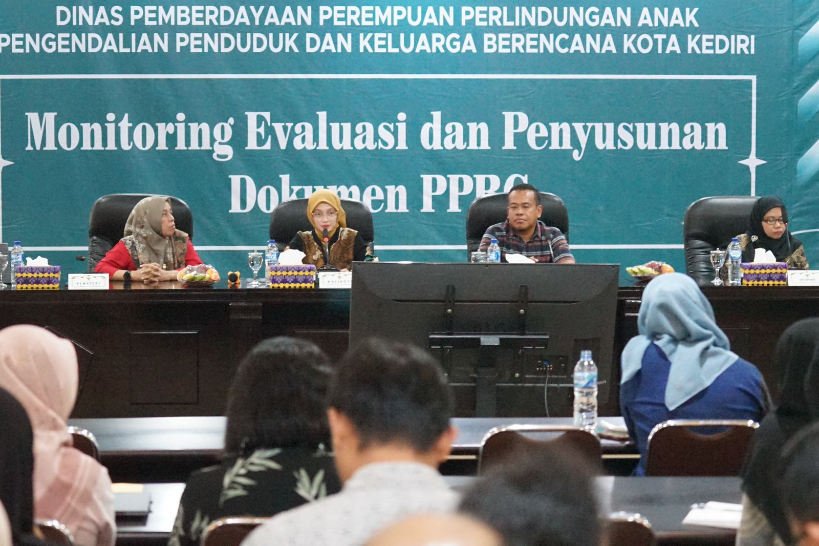 Kota Kediri Mantapkan Komitmen Pembangunan Responsif Gender, Mbak Wali Buka Monitoring, Evaluasi dan Penyusunan Dokumen  PPRG