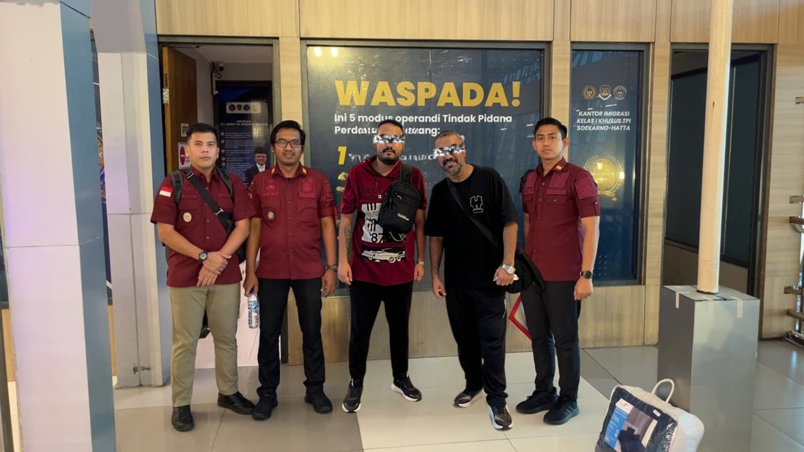 Kantor Imigrasi Kediri Mendeportasi 2 Wsrgs Negsrs Iran Setelah Selesai Menjalani Pidana Dalam Kasus Pencurian di Nganjuk