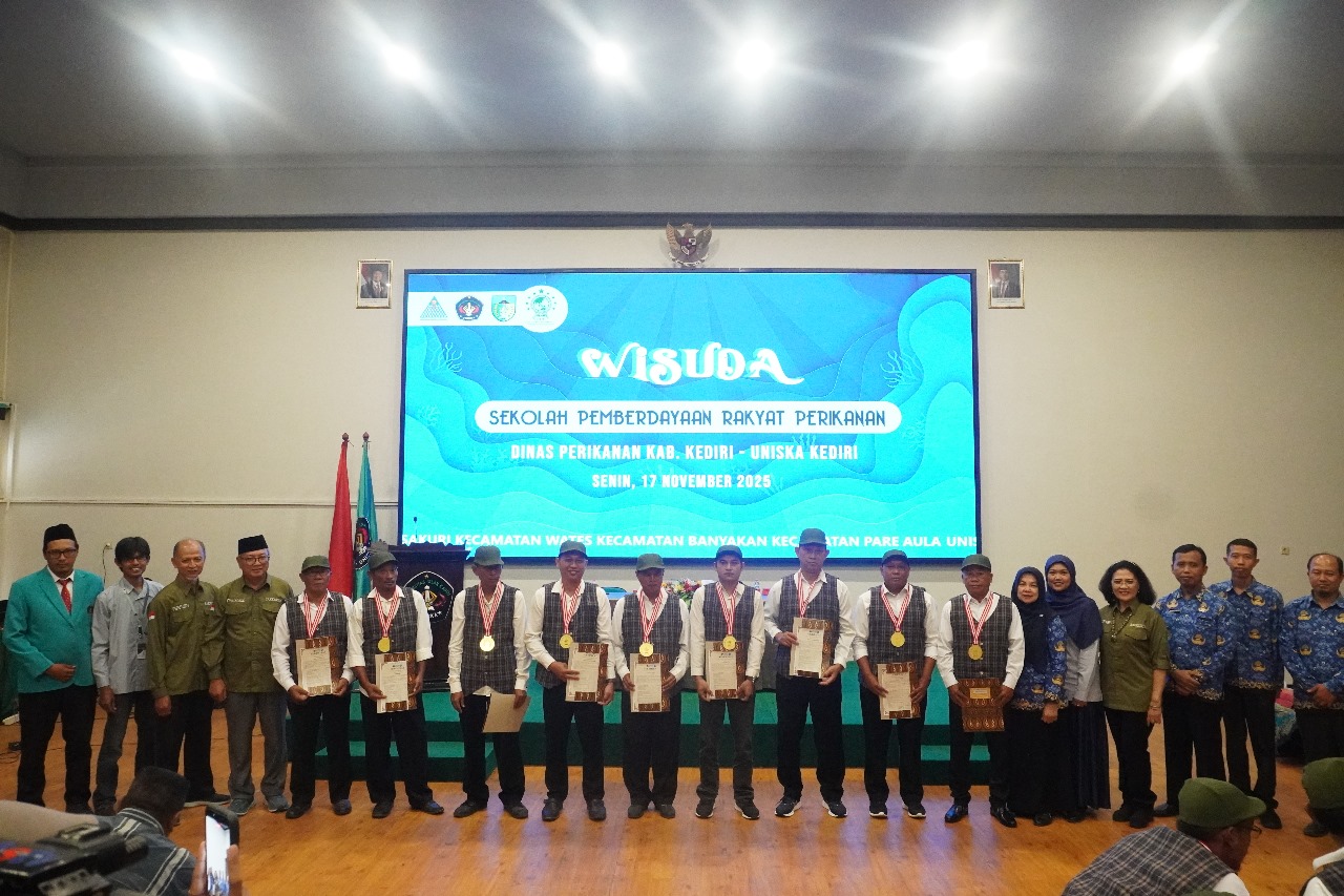 Uniska Kediri Selenggarakan Wisuda Ke-2 AKKUR dan Inaugurasi Ke-1 SAKKURI