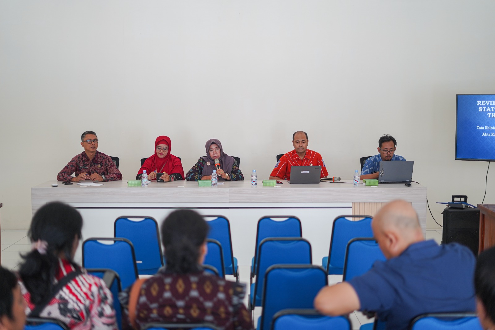 Langsungkan Evaluasi dan Reviu Statistik, Diskominfo Dorong Kelurahan Lakukan Validasi Data Lebih Akurat