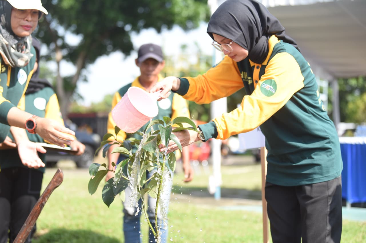 Hari Menanam Pohon Sedunia, Mbak Wali Tegaskan Komitmen Ketahanan Lingkungan