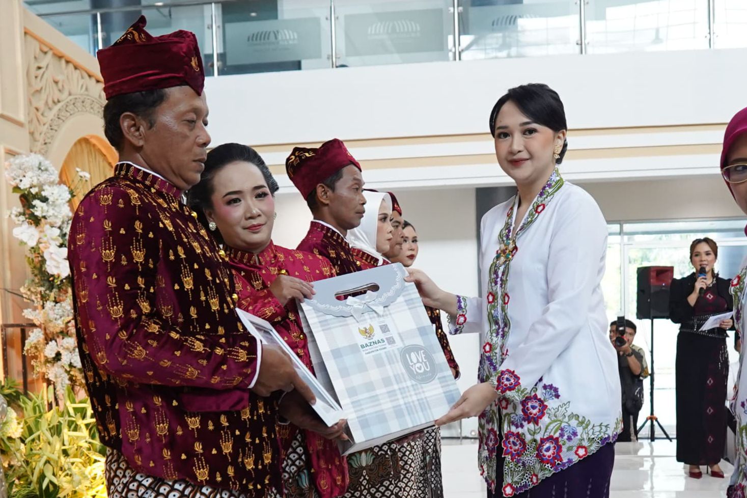 Kediri Ngunduh Mantu di Hari Ibu, Mbak Cicha: Perempuan Jangan Mau Dinikah Siri