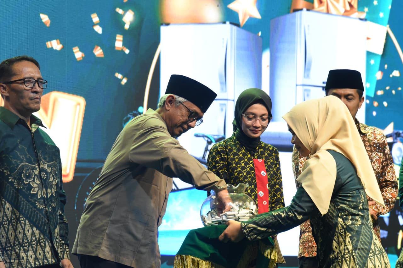 Refleksi Akhir Tahun Perumda Pasar Joyoboyo, Mbak Wali Tekankan Peningkatan Kinerja dan Layanan Pasar