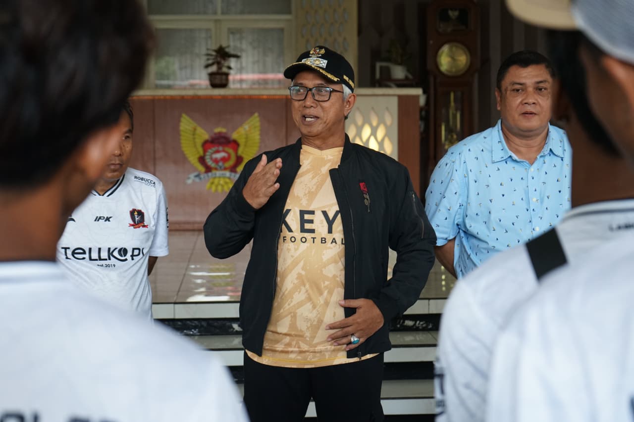 Gus Qowim Lepas Tim Inter Kediri Bertanding di Babak 32 Besar Liga 4 Piala Gubernur Jatim 