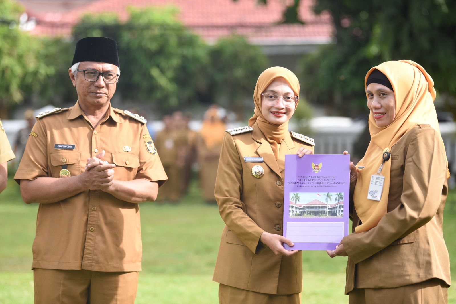 Pimpin Apel Pagi Awal Tahun 2026, Mbak Wali Tekankan Target Kerja ASN dan Tingkatkan Kualitas Layanan Publik