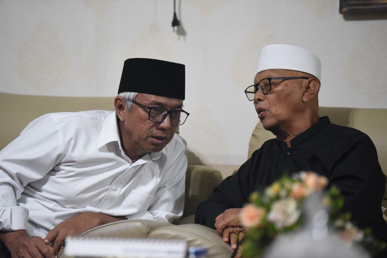 Gus Qowim Hadiri Haul KH. Askandar Bersama Jamaah PMJ, Menyusuri Teladan dan Keilmuan
