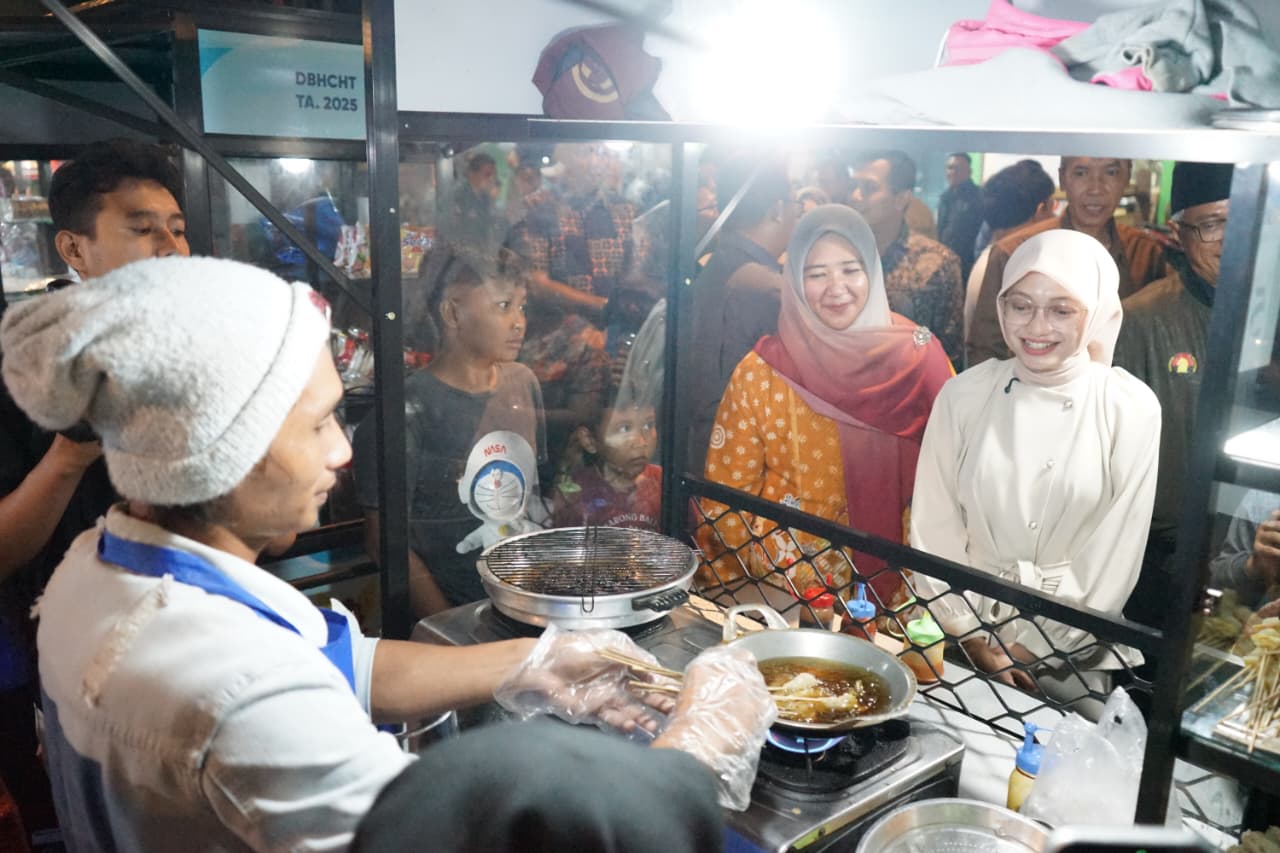 Mbak Wali Resmikan Sentra Kuliner Pasar Banjaran, Ikon Baru Wisata Kuliner di Kota Kediri 