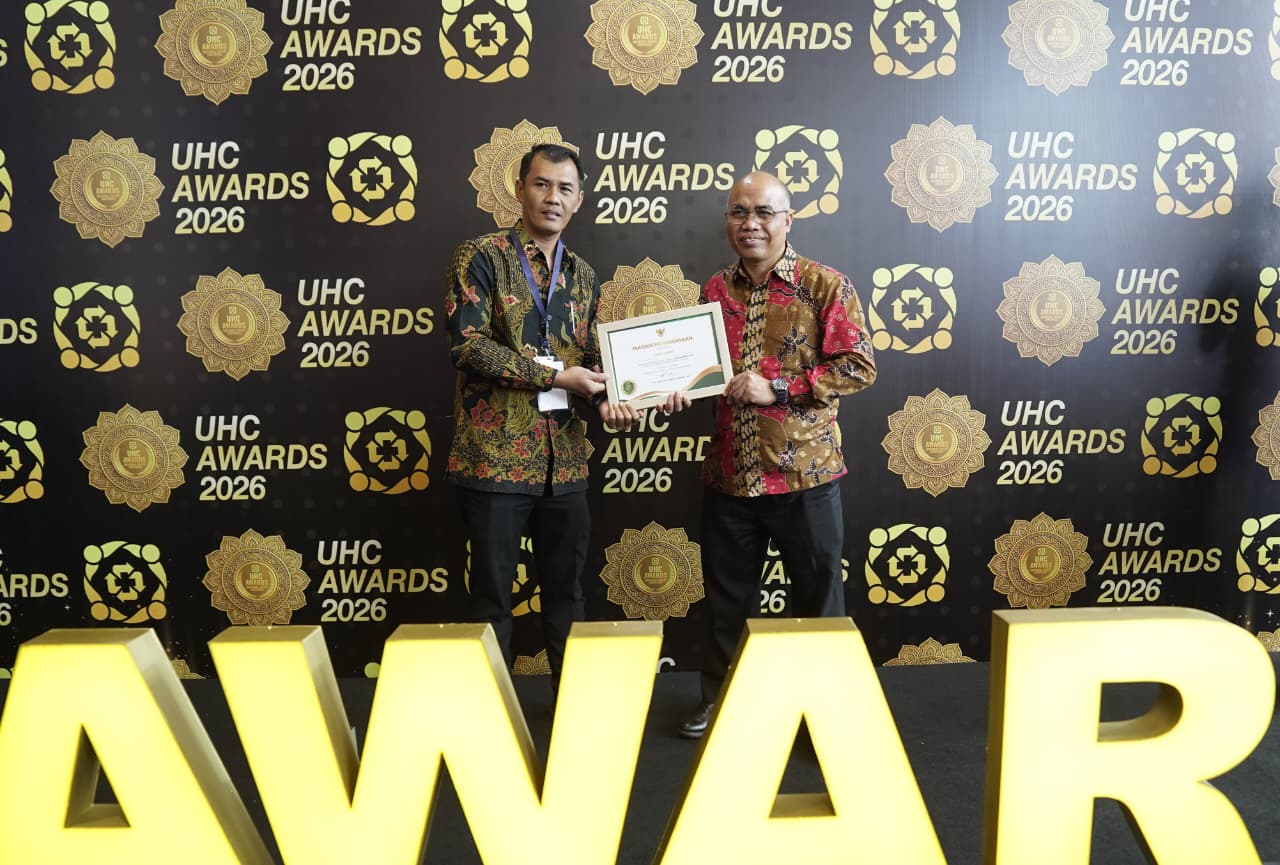 Pemkab Kediri Dapat Penghargaan dari Menko PM atas Capaian UHC