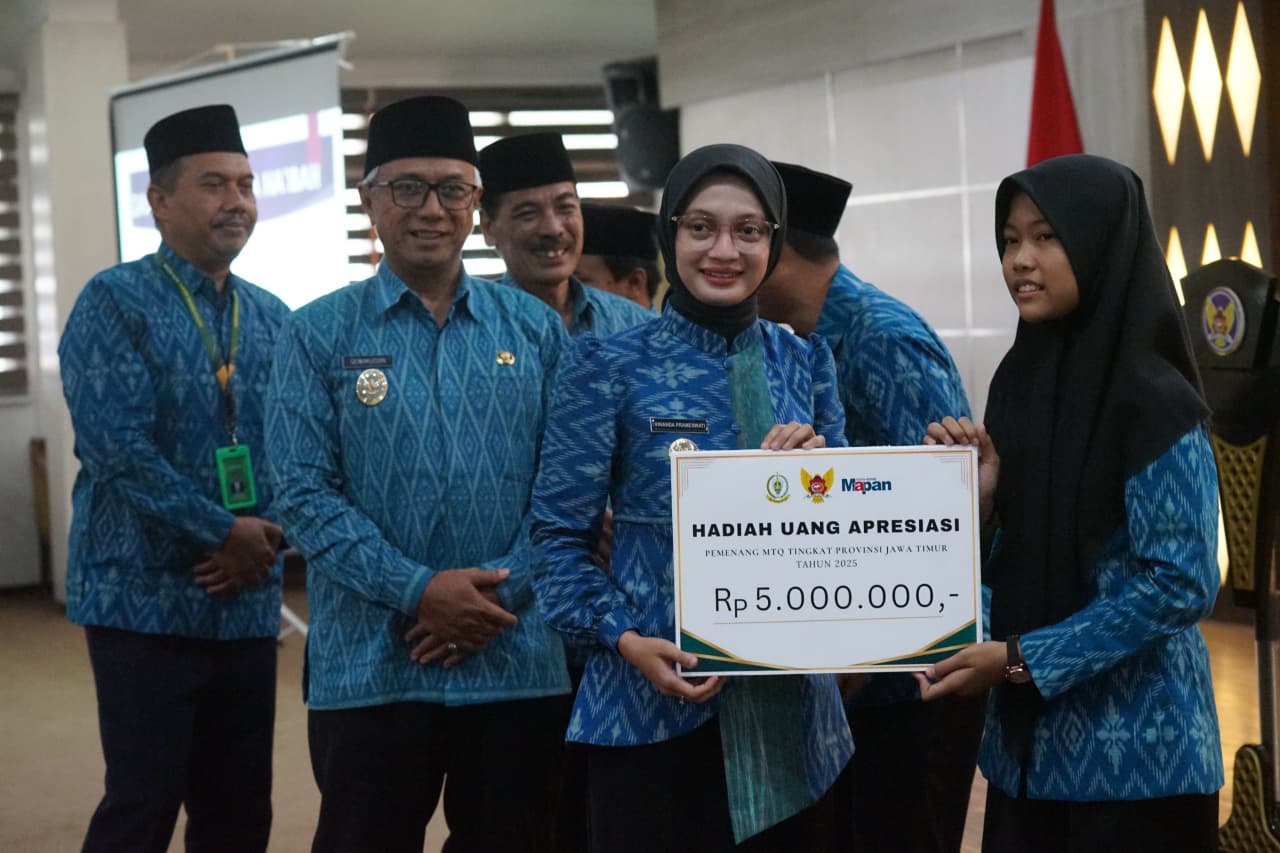 Mbak Wali Beri Hadiah Apresiasi Kafilah Kota Kediri yang Berprestasi di MTQ XXXI Jatim 2025