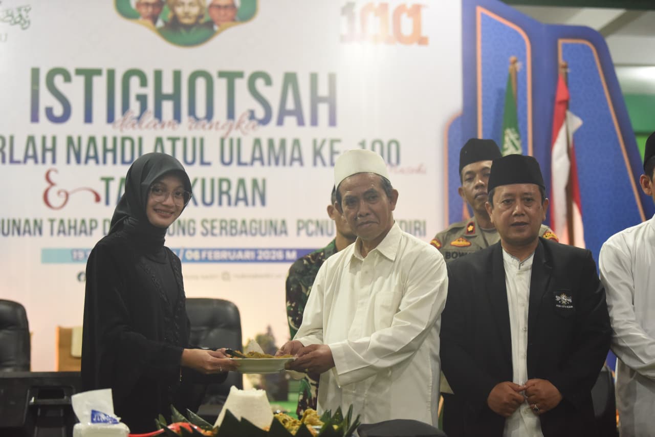 Mbak Wali Hadiri Istighotsah Harlah NU ke-100 dan Tasyakuran Pembangunan Tahap 2 Gedung Sebaguna PCNU