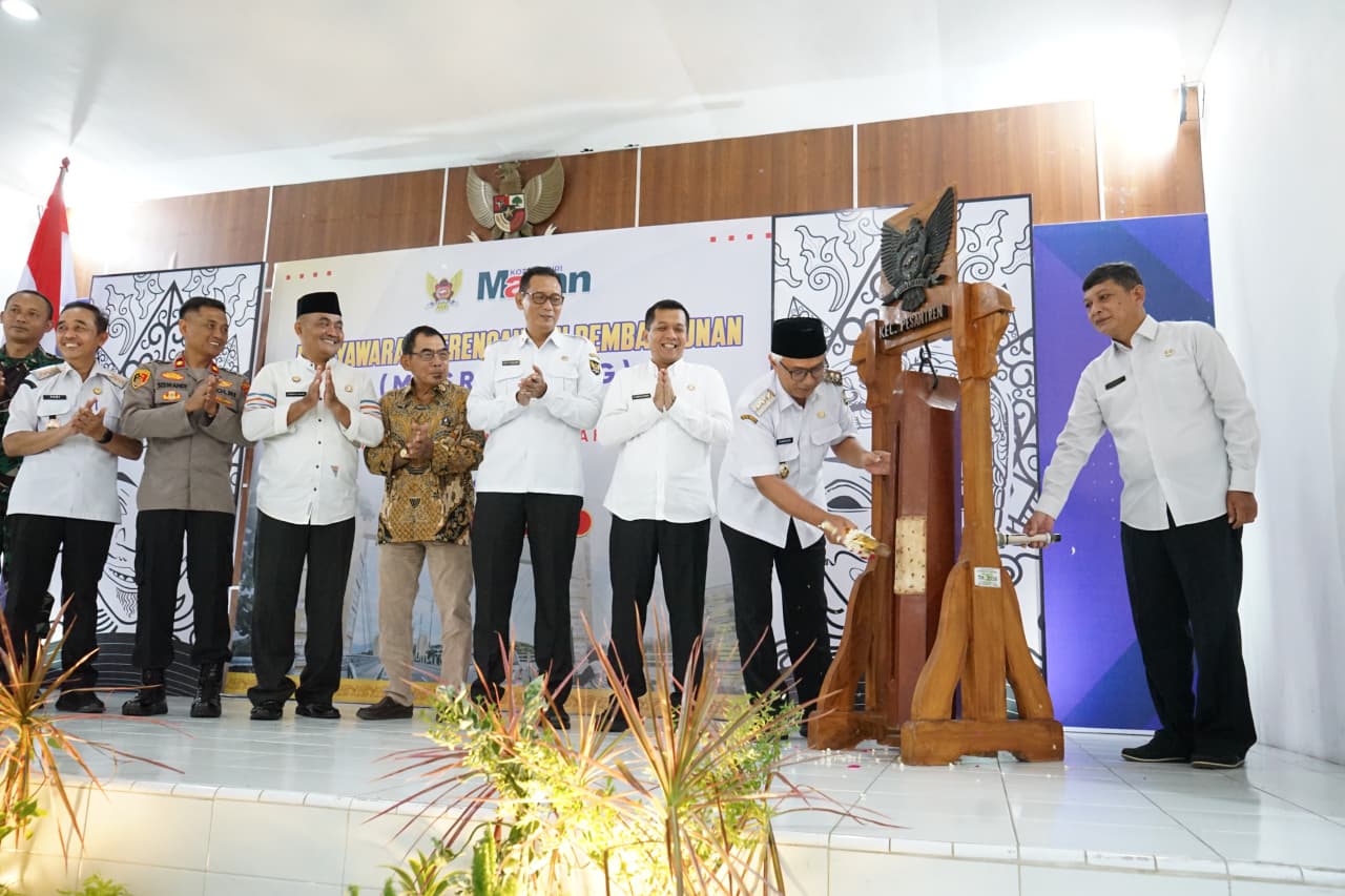 Hadiri Musrenbang Kecamatan Pesantren, Gus Qowim Tekankan Pembangunan 2027 Harus Cermat, Inovatif, dan Tepat Sasaran