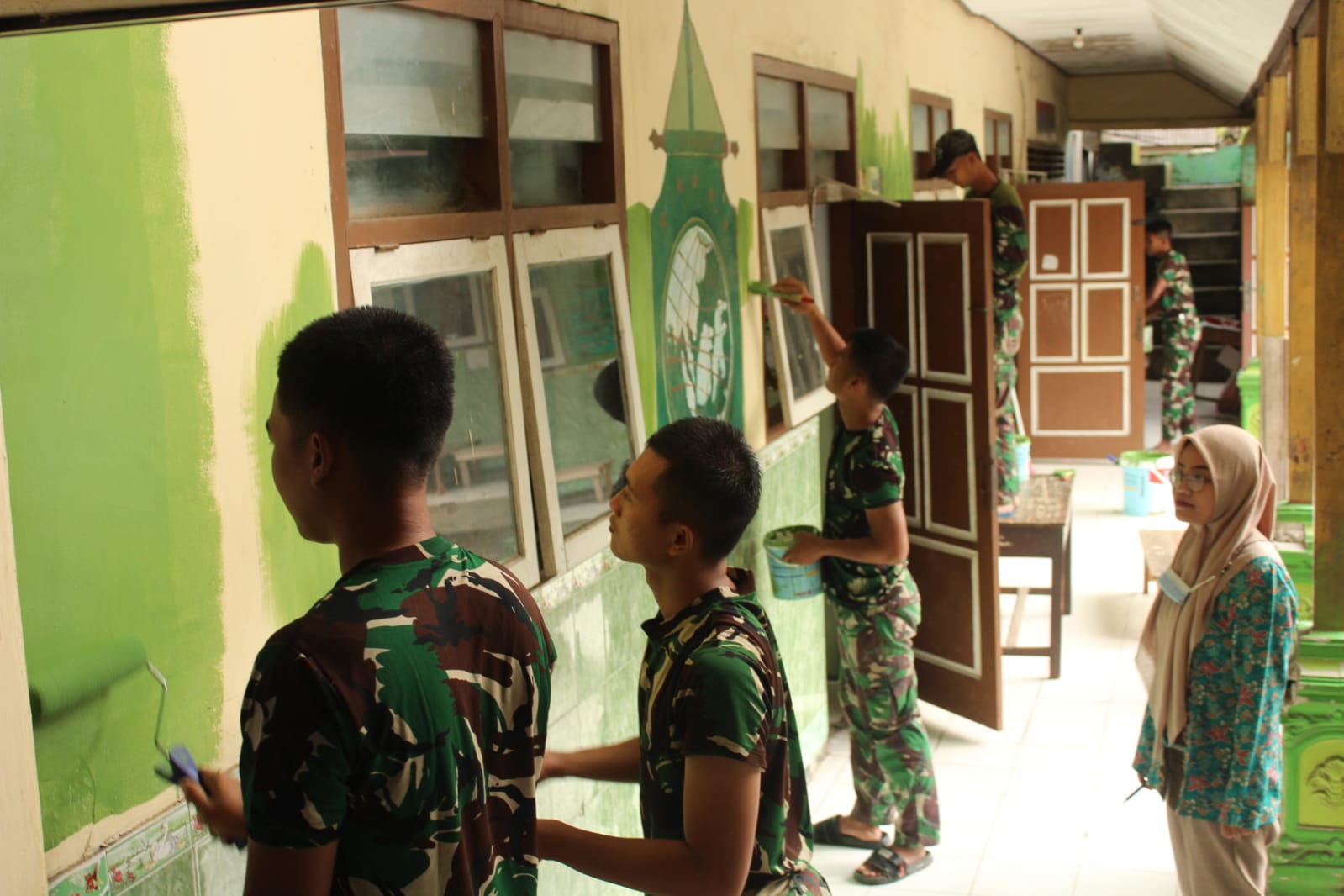 Satgas TMMD 127 Sasar Sekolahan di Sekitar Gadungan Kediri, Peduli Fasilitas Pendidikan Menjadi Lebih Baik