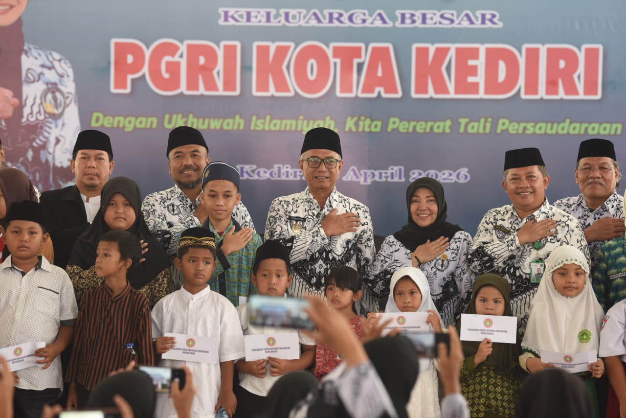 Halal Bihalal Dengan PGRI Kota Kediri, Gus Qowim Harap Perkuat Persaudaraan dan Tingkatkan Kualitas Pendidikan