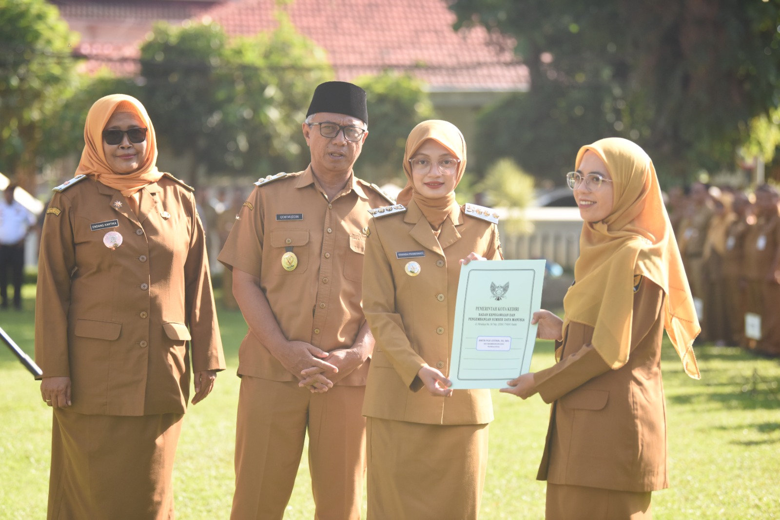 276 ASN Terima SK Kenaikan Pangkat, Mbak Wali Tekankan Inovasi dan Disiplin di Tengah Kebijakan WFH