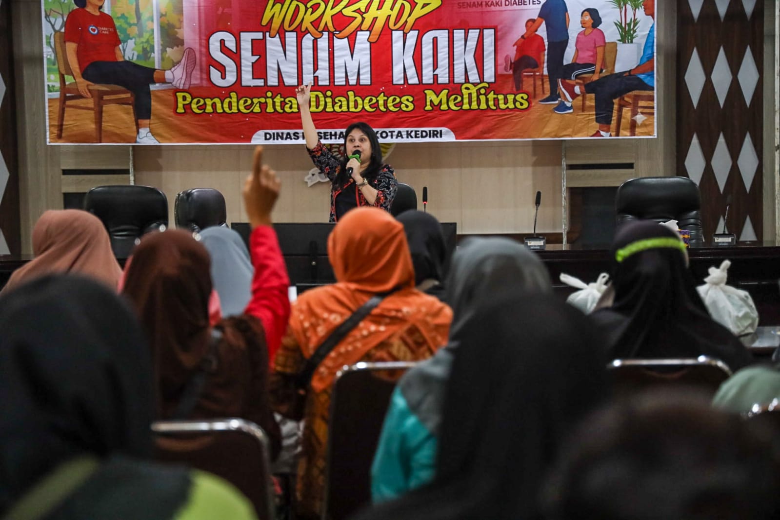 Edukasi Penderita Diabetes Mellitus, Dinkes Gelar Workshop Senam Kaki