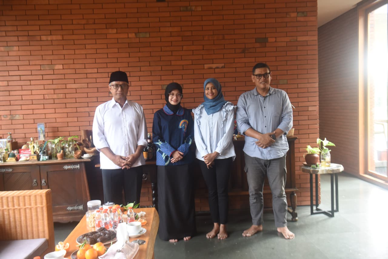 Mbak Wali dan Gus Qowim Silaturahmi ke Wali Kota Kediri Periode 2014-2019 dan 2019-2023 Abdullah Abu Bakar 