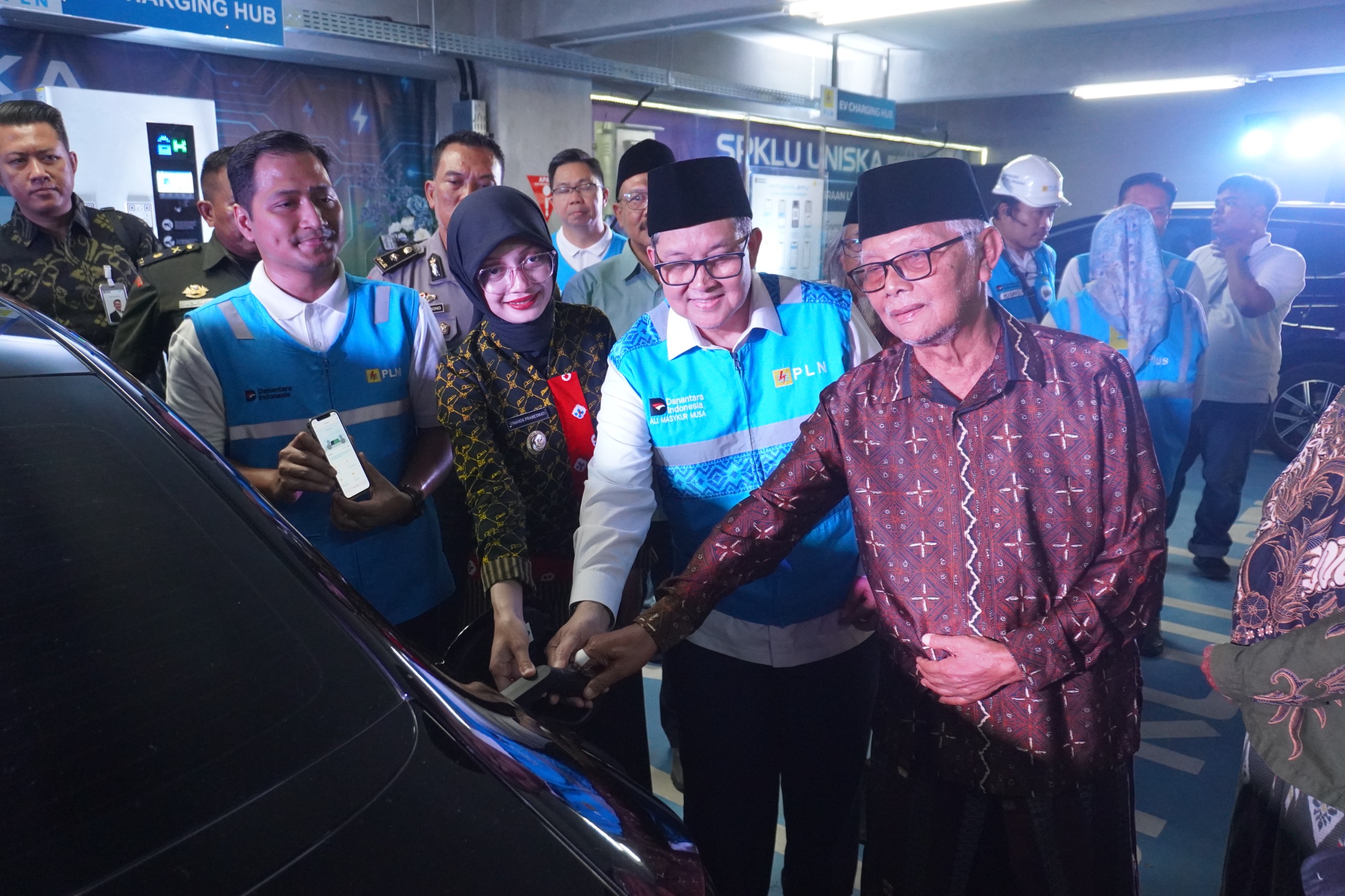 Uniska Kediri Resmikan SPKLU Uniska Center, Perkuat Komitmen Kampus Berdampak dan Dukung Transisi Energi Bersih