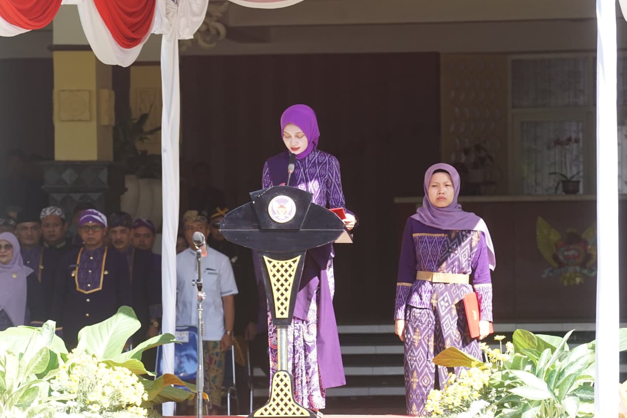 Mbak Wali Pimpin Upacara Hari Pendidikan Nasional 2026, Tegaskan Komitmen Pendidikan Bermutu untuk Semua
