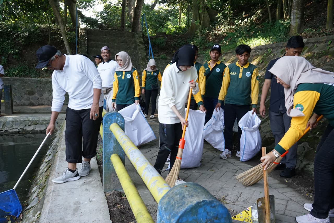 Gerakan Indonesia ASRI di Kota Kediri, Mbak Wali Ajak Warga Jaga Lingkungan Tetap Bersih