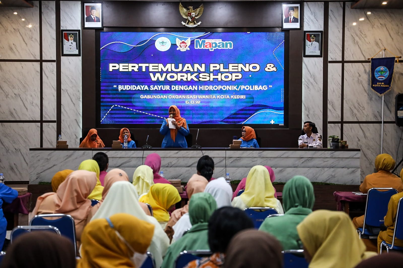 Perempuan Kreatif dan Produktif, GOW Kota Kediri Gelar Pelatihan Hidroponik