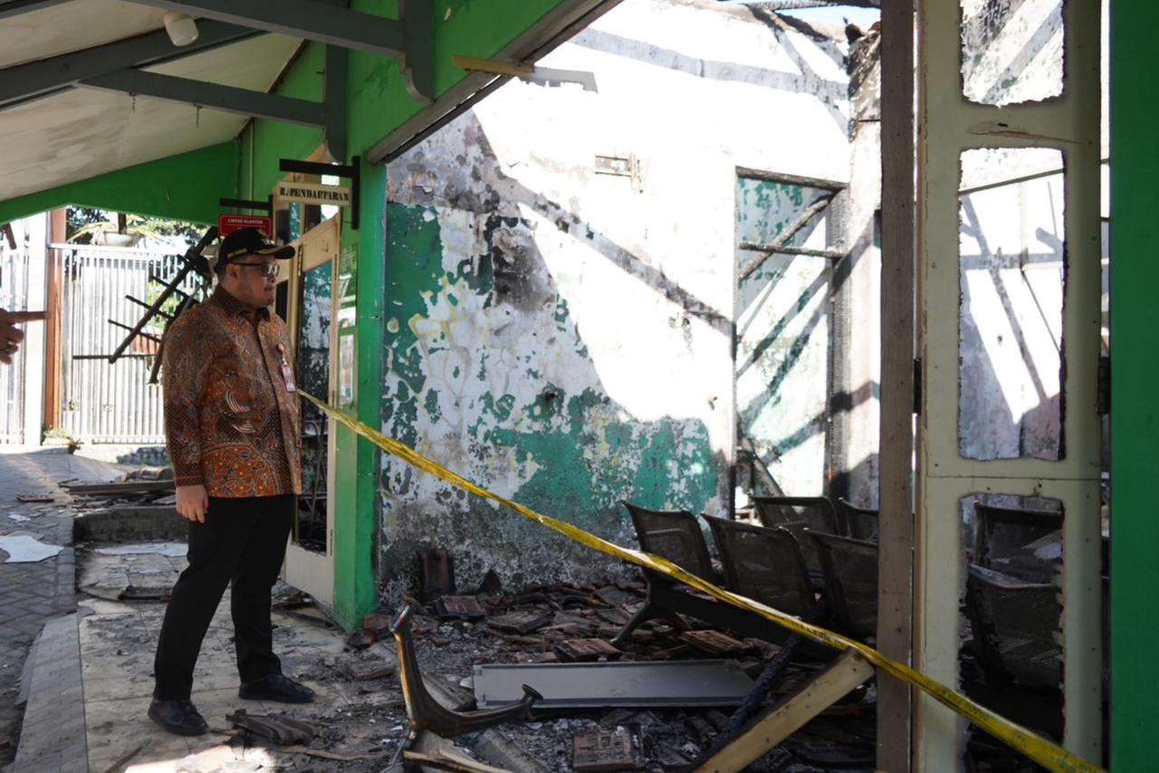 Mas Dhito Bakal Rehab Puskesmas Tiron Pasca Kebakaran